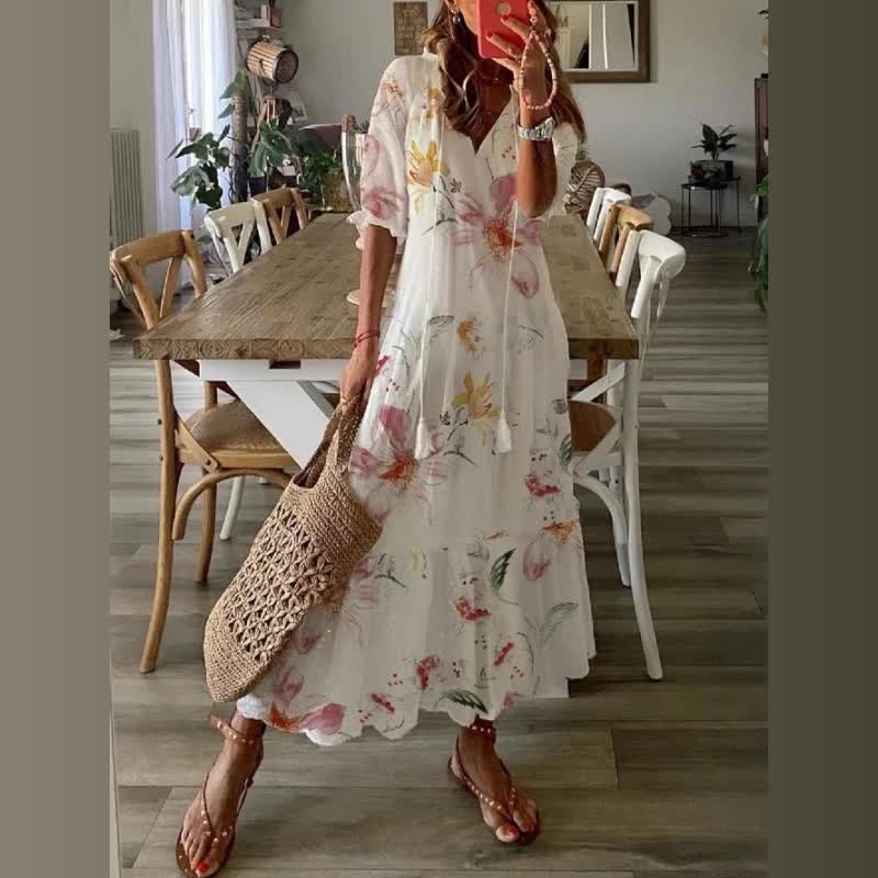 本日限定価格Herlipto Floral Cut Out Long Dress Herlipto Floral Cut-Out Long Dress - メルカリ