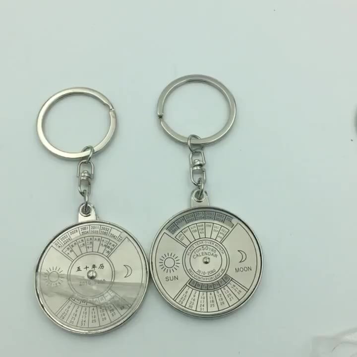 WGFOIP Portachiavi Con Calendario Perpetuo Da 50 Anni - Sole E Luna In Metallo Argento - Accessorio Vintage Uomo E Donna