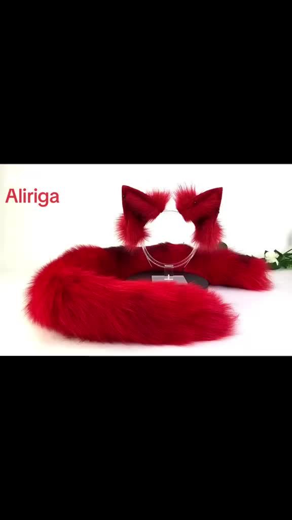 Fox tail and ears set. aliriga.com #fauxfurears #furears #foxears #foxearsheadband #cosplayears  #animalears  #nekoears #foxtail #cosplaytail