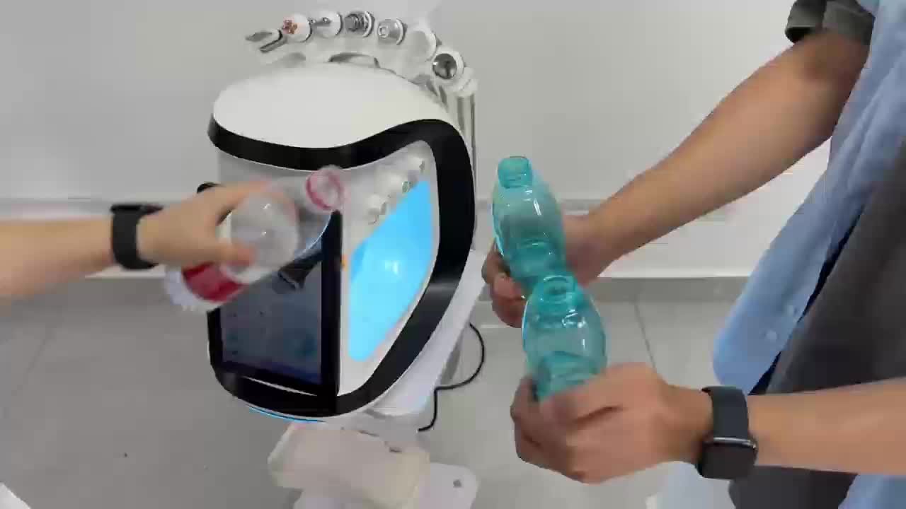 プロフェッショナル7 in 1酸素活性化デバイスが肌の弾力性を